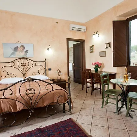 فندق مبيت وإفطار Le Grotte ريبوسْتو