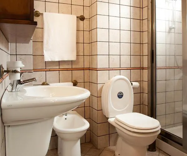 לינה וארוחת בוקר Le Grotte ריפוסטו