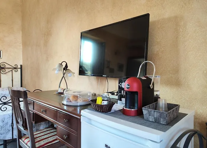 Le Grotte לינה וארוחת בוקר 3*